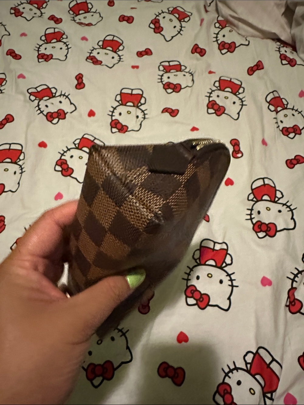 Louis Vuitton Cosmetic Pouch MM in Damier Ebene (discontinued) - Picture 3 of 12
